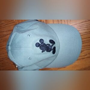 Vintage mickey mouse Disney parks cap+2 pins